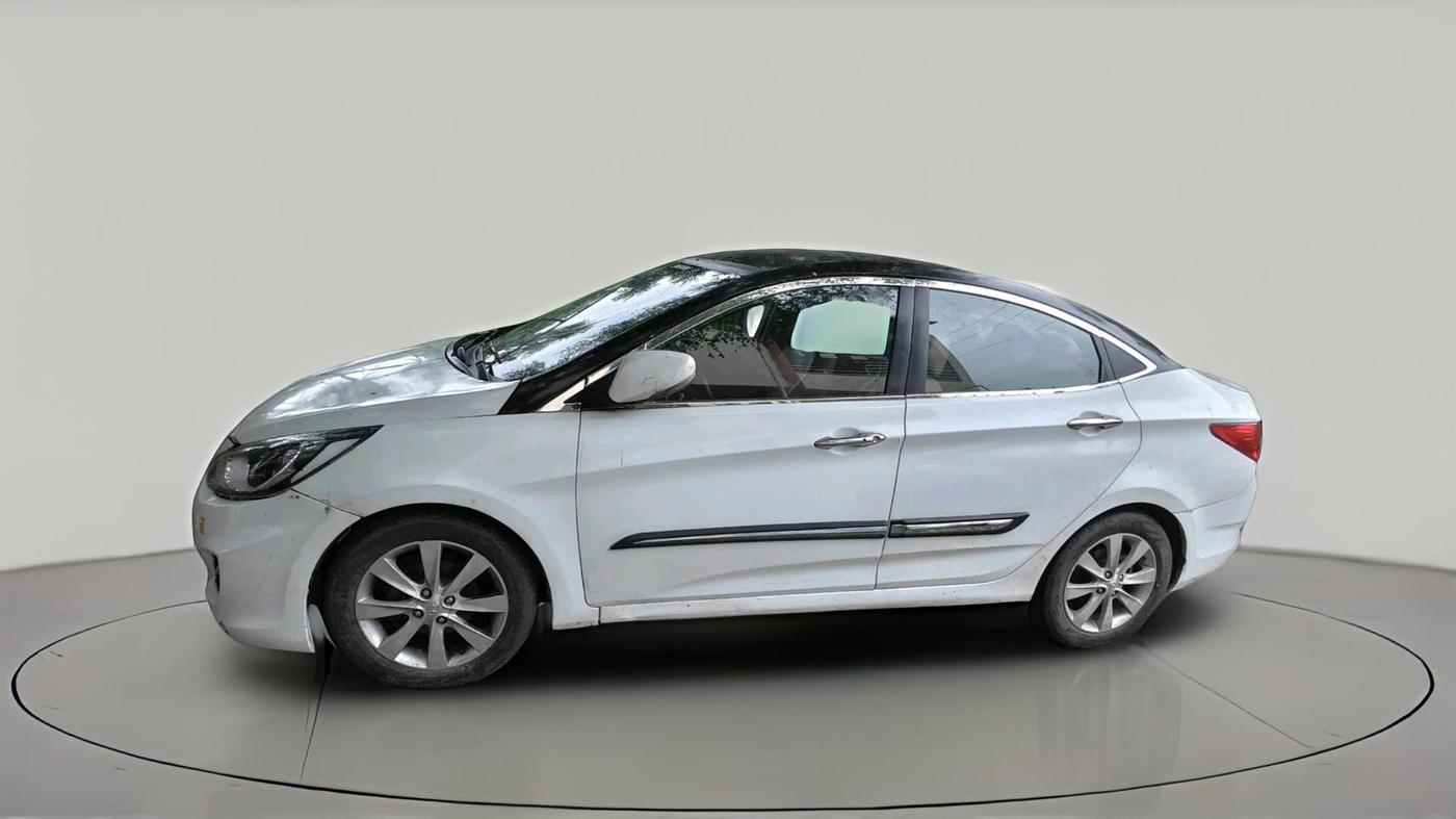 2011 Hyundai Verna FLUIDIC 1.6 CRDI SX AT, Diesel, Automatic, 69,840 km, exterior