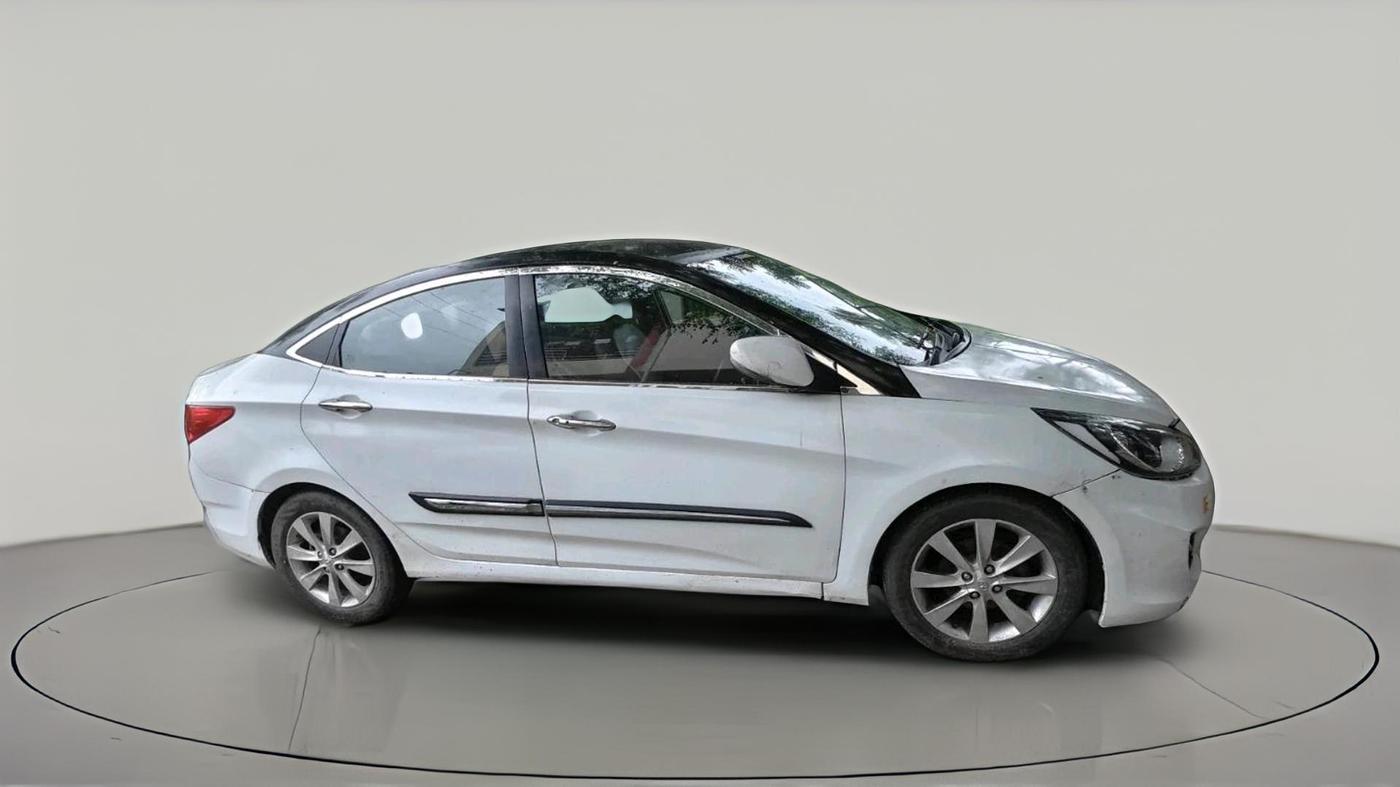 2011 Hyundai Verna FLUIDIC 1.6 CRDI SX AT, Diesel, Automatic, 69,840 km, exterior