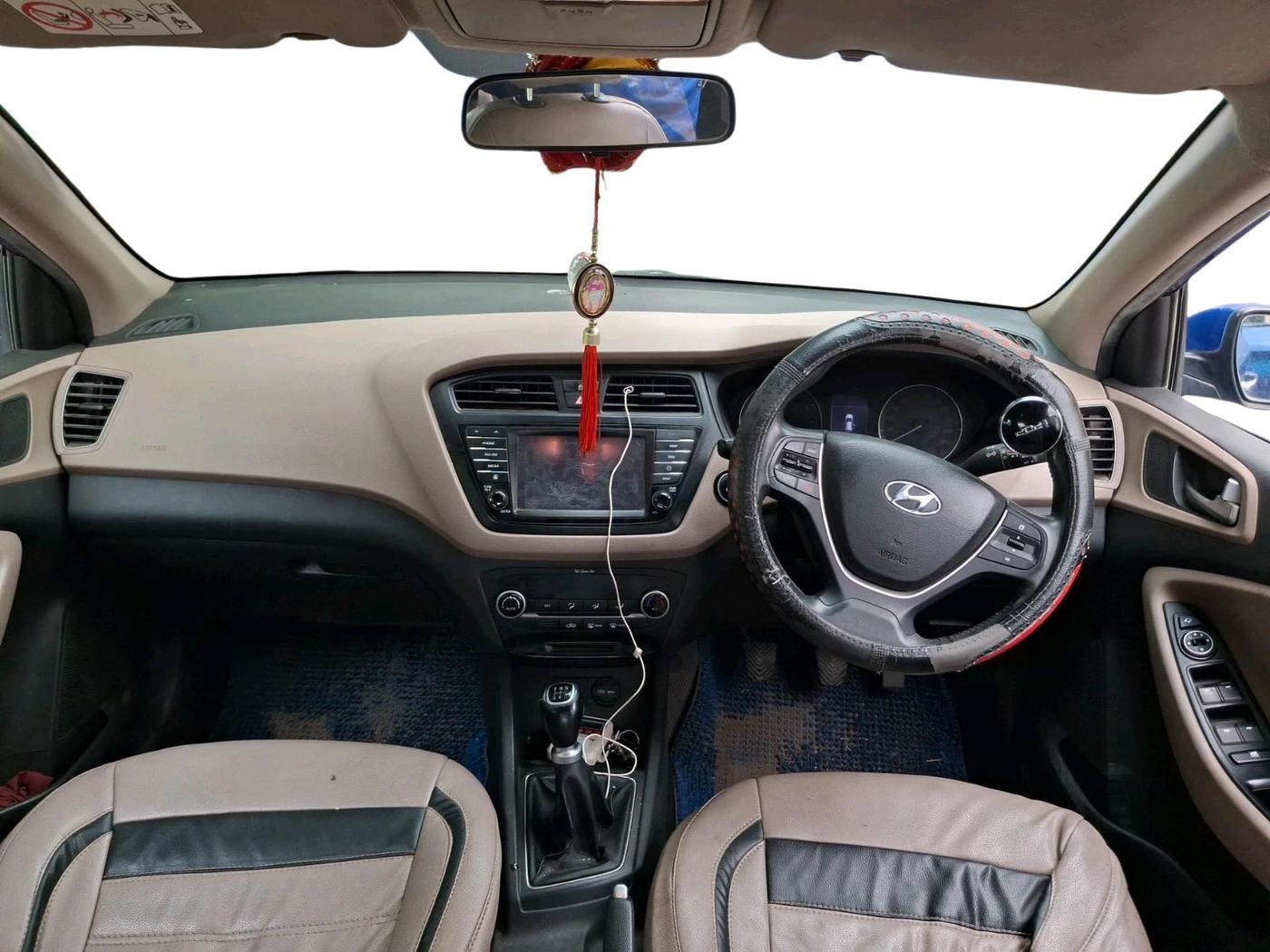 2015 Hyundai Elite i20 ASTA 1.2 (O), Petrol, Manual, 77,237 km, interior