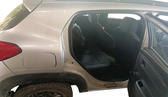 2016 Renault Kwid RXT 1.0 AMT (O), Petrol, Automatic, 61,652 km, interior