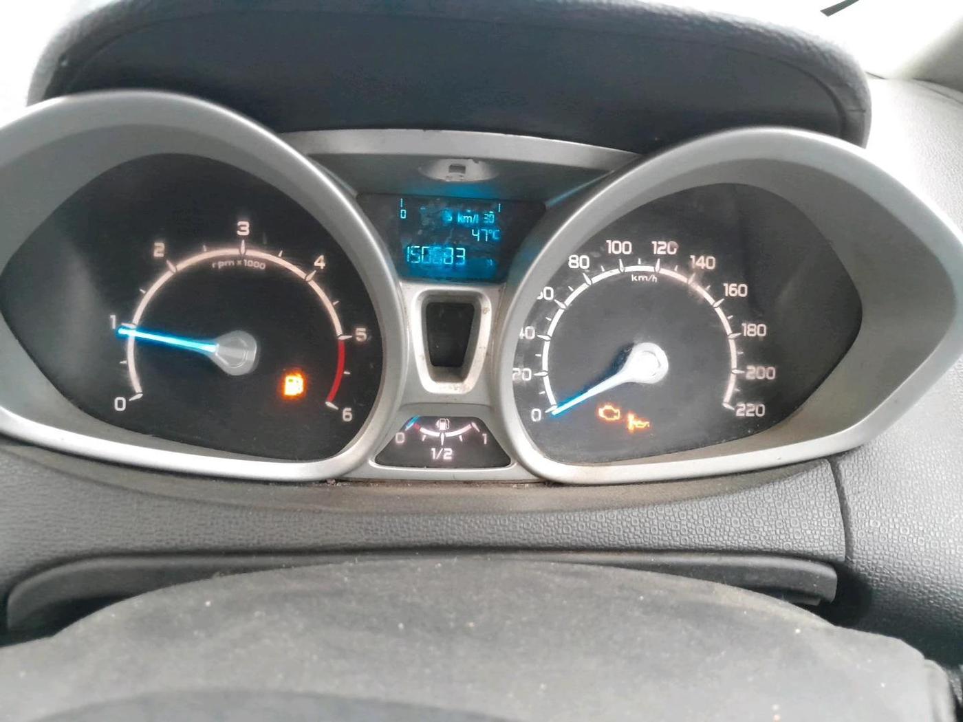 2013 Ford Ecosport TITANIUM 1.5L DIESEL, Diesel, Manual, 1,50,683 km, interior