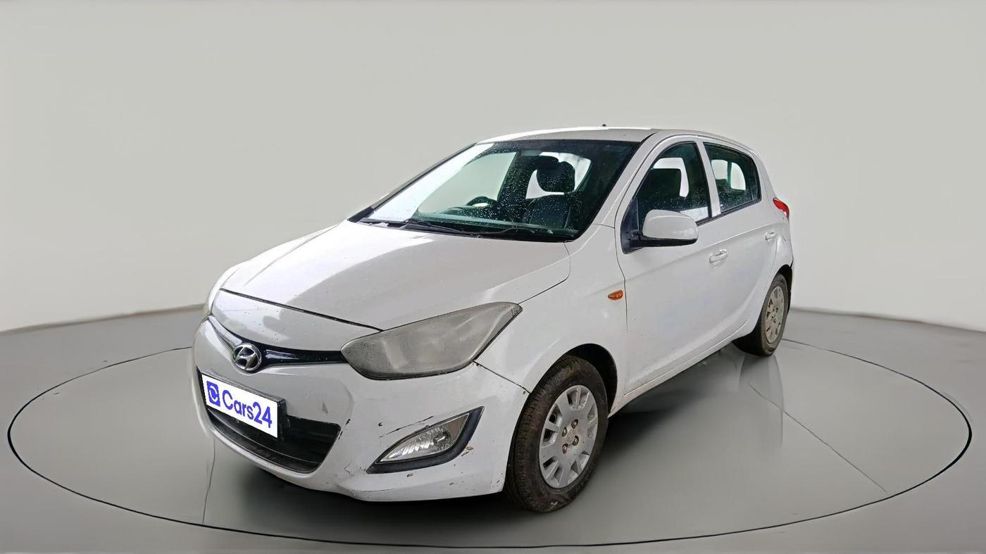 2012 Hyundai i20 MAGNA 1.2, CNG, Manual, 1,30,796 km, exterior