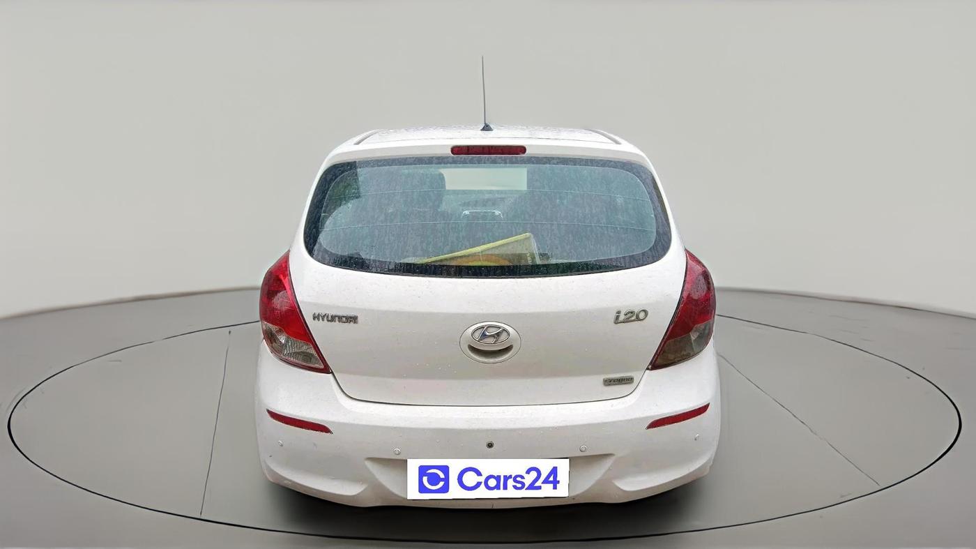 2012 Hyundai i20 MAGNA 1.2, CNG, Manual, 1,30,796 km, exterior
