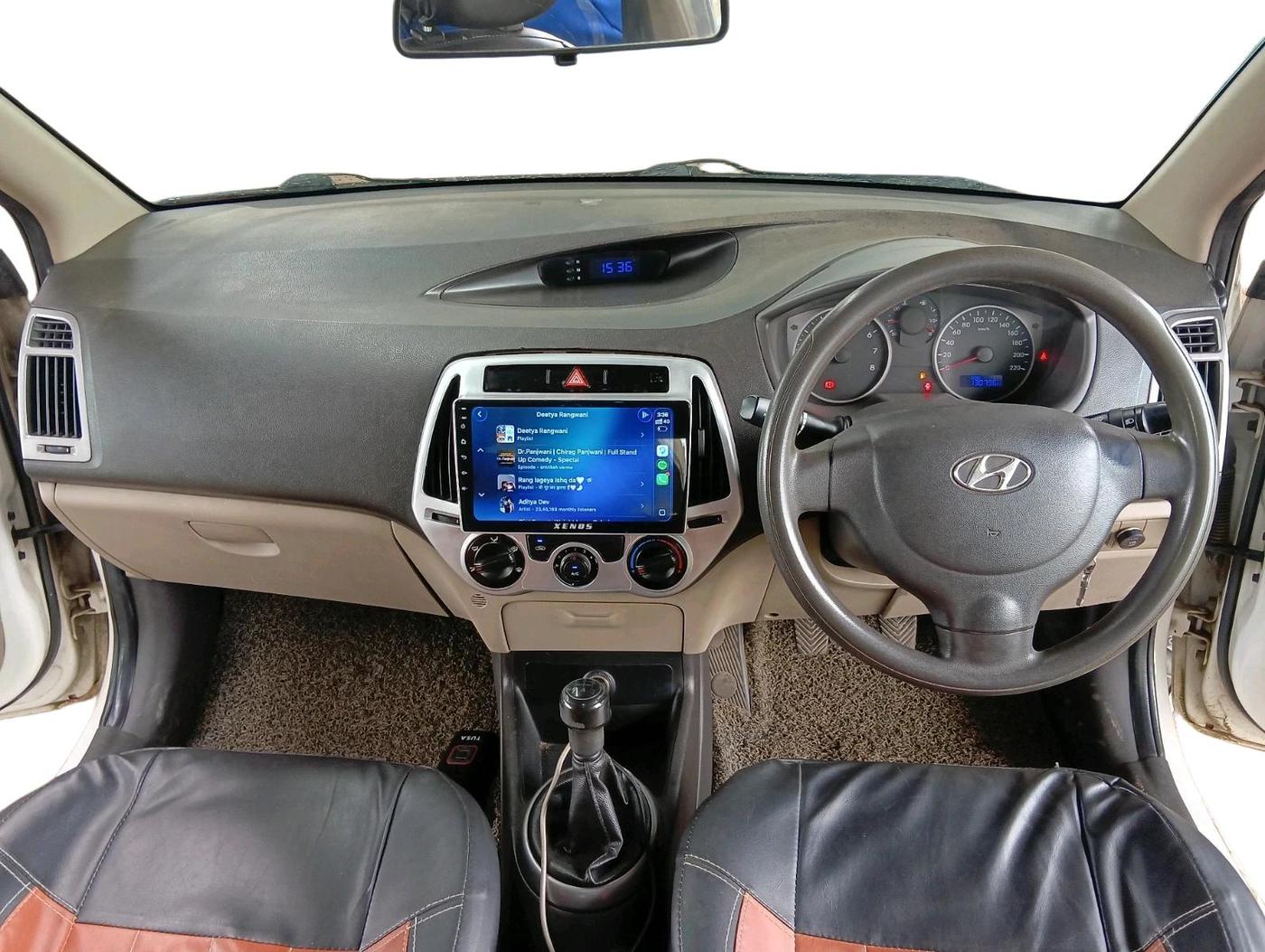 2012 Hyundai i20 MAGNA 1.2, CNG, Manual, 1,30,796 km, interior