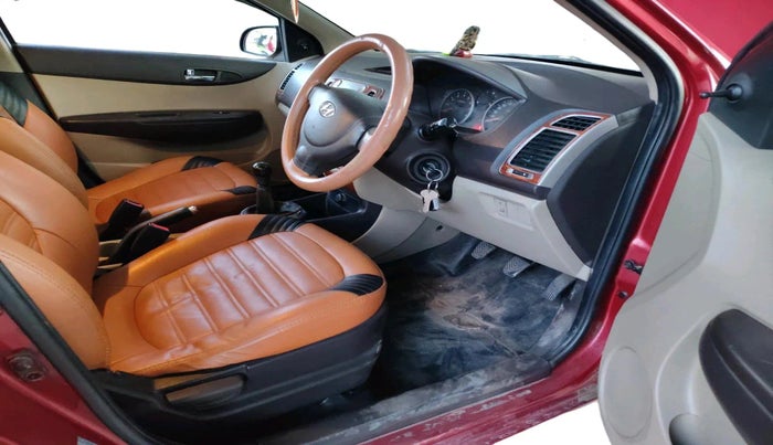 2010 Hyundai i20 ERA 1.2, Petrol, Manual, 2,08,954 km, interior