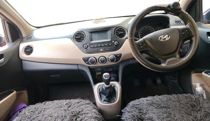 2017 Hyundai Grand i10 SPORTZ 1.2 KAPPA VTVT, CNG, Manual, 66,184 km, interior