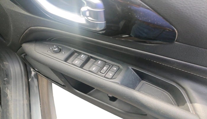 2022 Jeep Compass NIGHT EAGLE (O) 2.0 DIESEL, Diesel, Manual, 21,270 km, interior