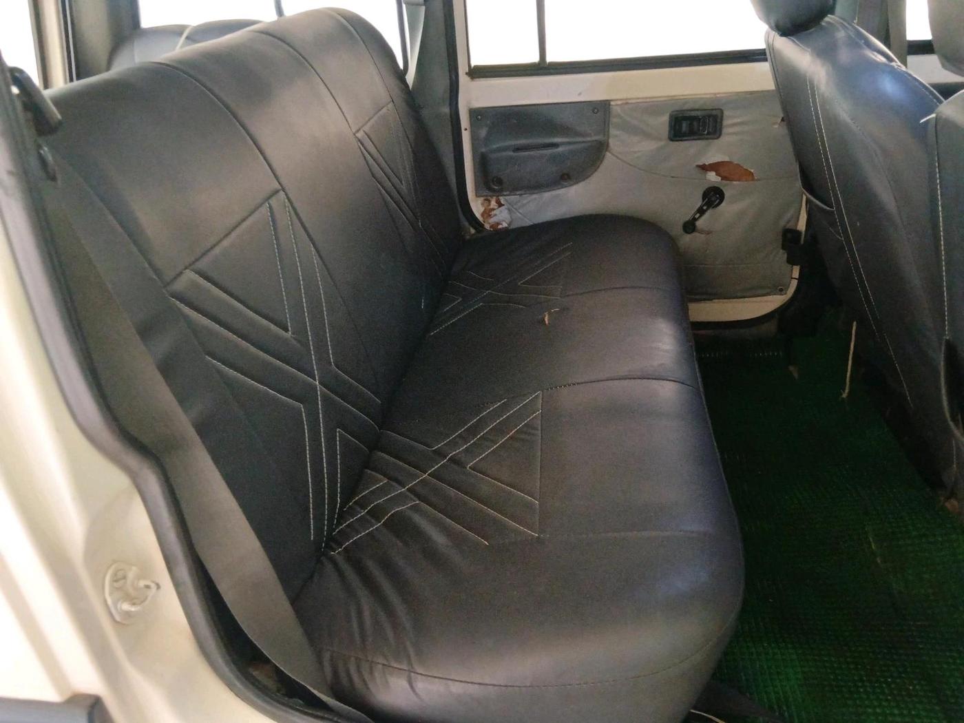 2006 Mahindra Bolero DX, Diesel, Manual, 2,10,845 km, interior