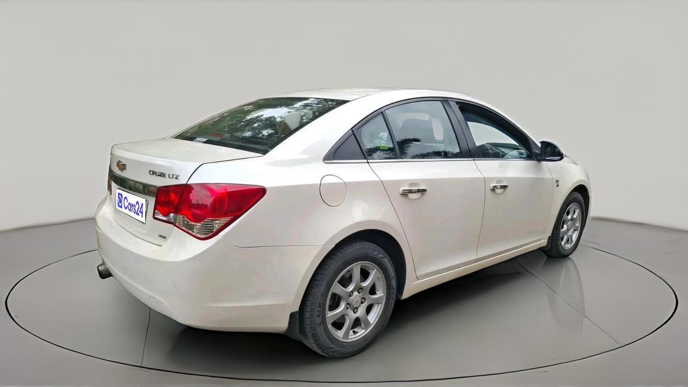2011 Chevrolet Cruze LTZ, Diesel, Manual, 57,452 km, exterior