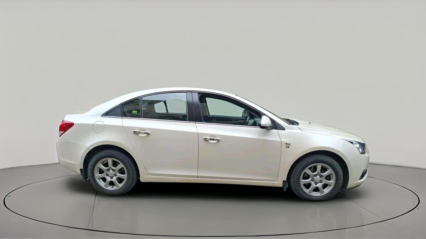 2011 Chevrolet Cruze LTZ, Diesel, Manual, 57,452 km, exterior
