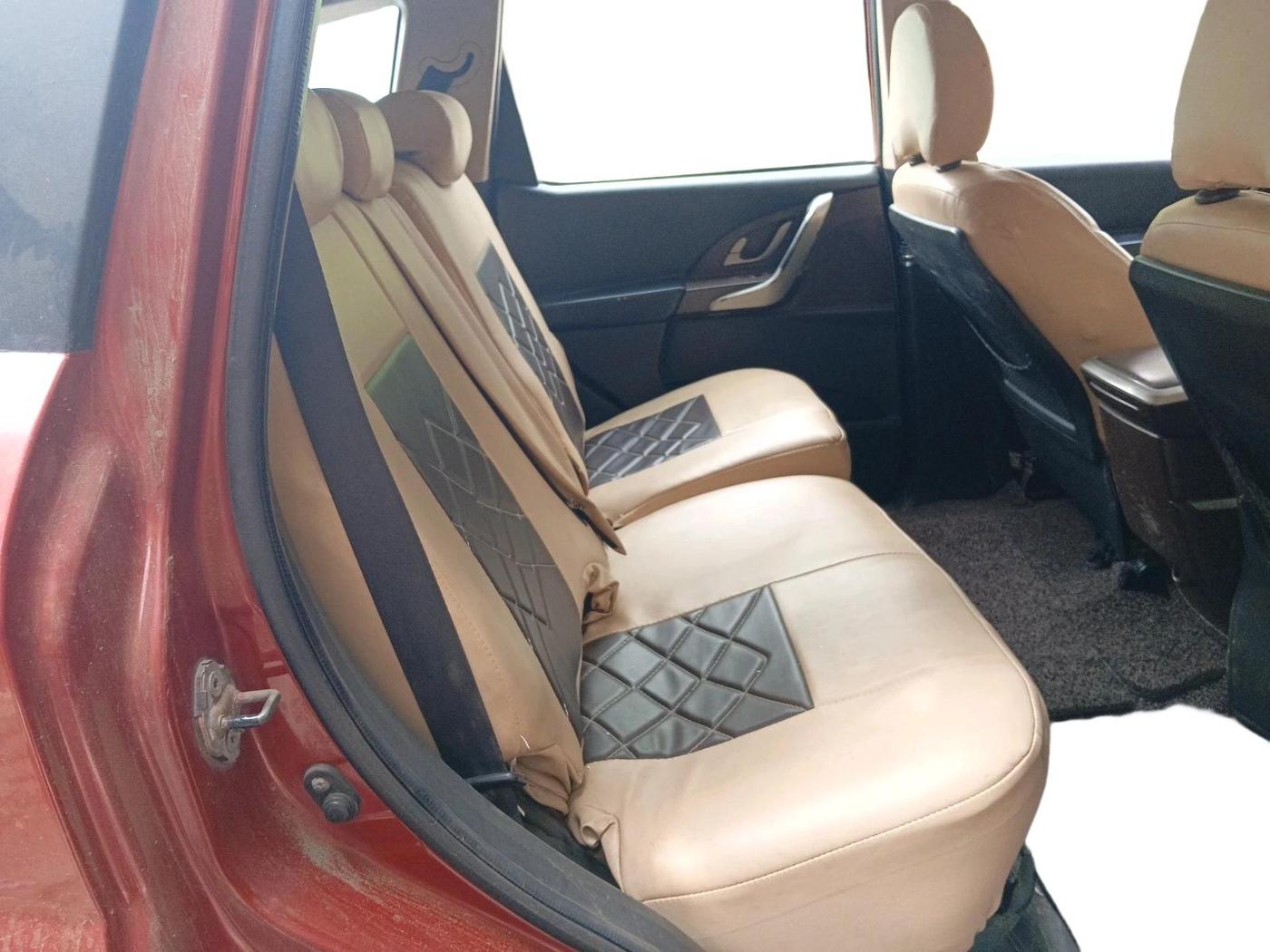 2013 Mahindra XUV500 W6, Diesel, Manual, 77,778 km, interior