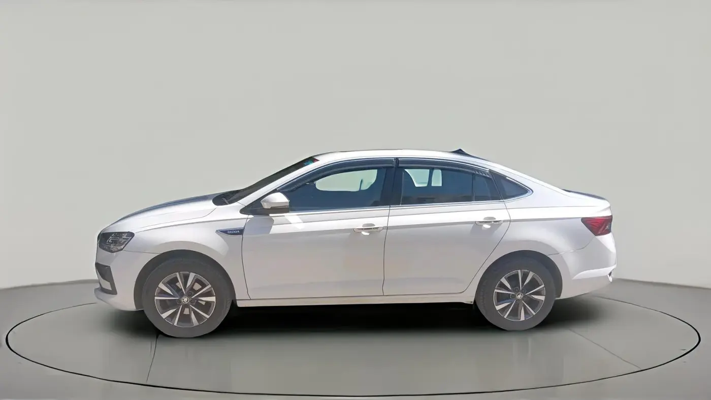 2024 Skoda SLAVIA STYLE 1.0L TSI AT, Petrol, Automatic, 34,063 km, exterior