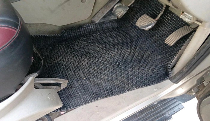 2012 Mahindra Quanto C4, Diesel, Manual, 93,288 km, interior