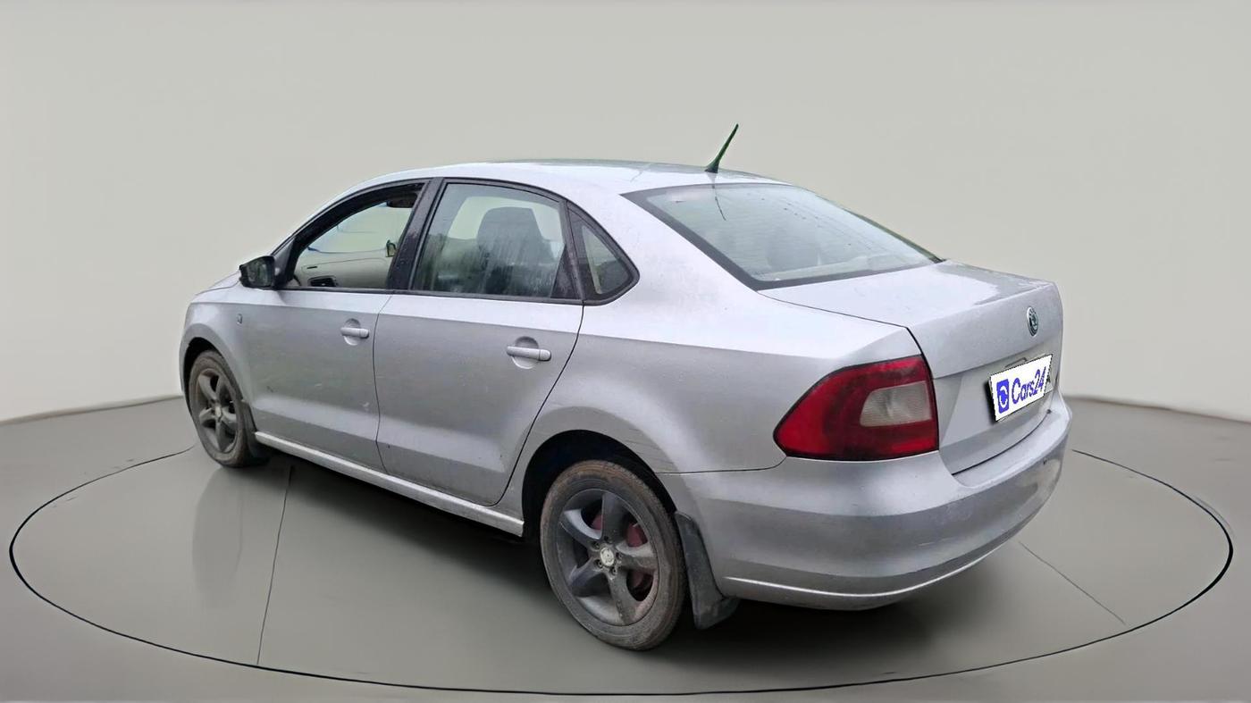 2012 Skoda Rapid ELEGANCE 1.6 TDI CR MT, Diesel, Manual, 1,17,072 km, exterior