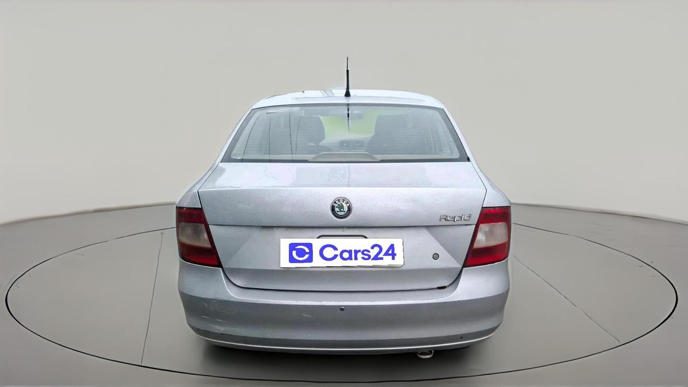2012 Skoda Rapid ELEGANCE 1.6 TDI CR MT, Diesel, Manual, 1,17,072 km, exterior