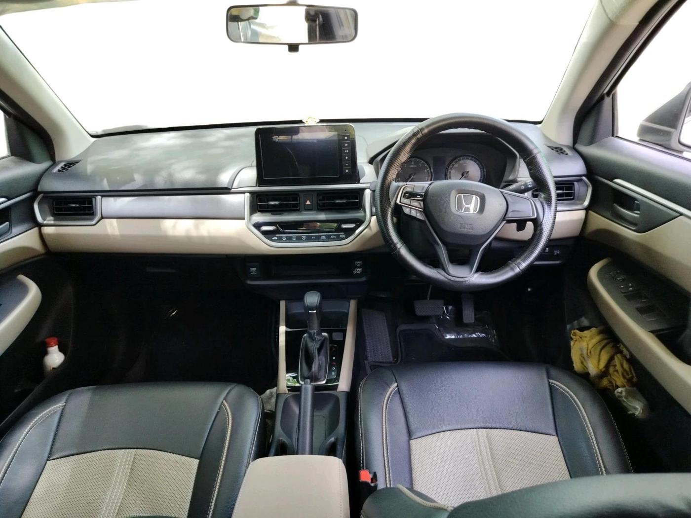 2023 Honda ELEVATE V CVT, Petrol, Automatic, 5,703 km, interior