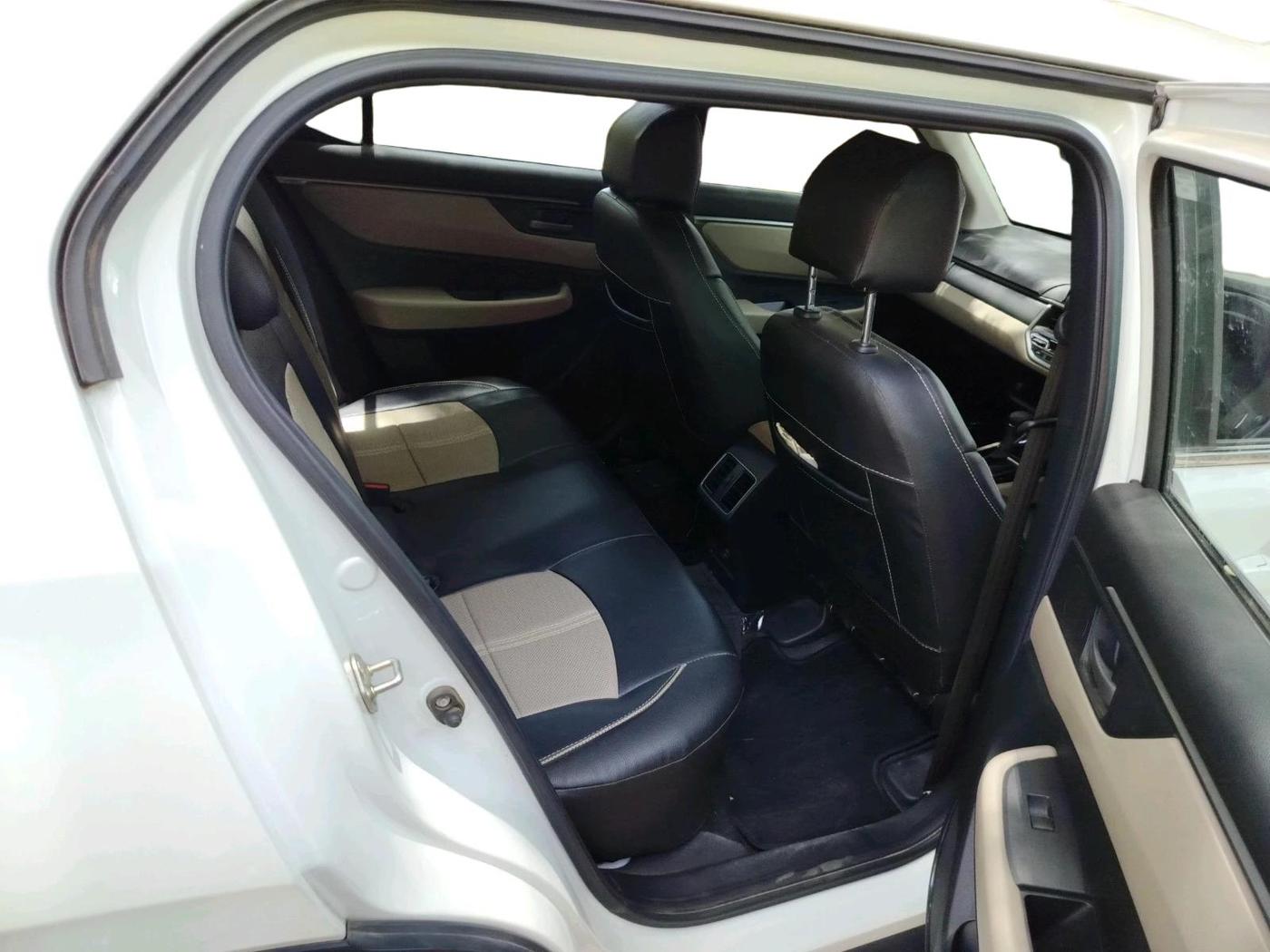 2023 Honda ELEVATE V CVT, Petrol, Automatic, 5,703 km, interior