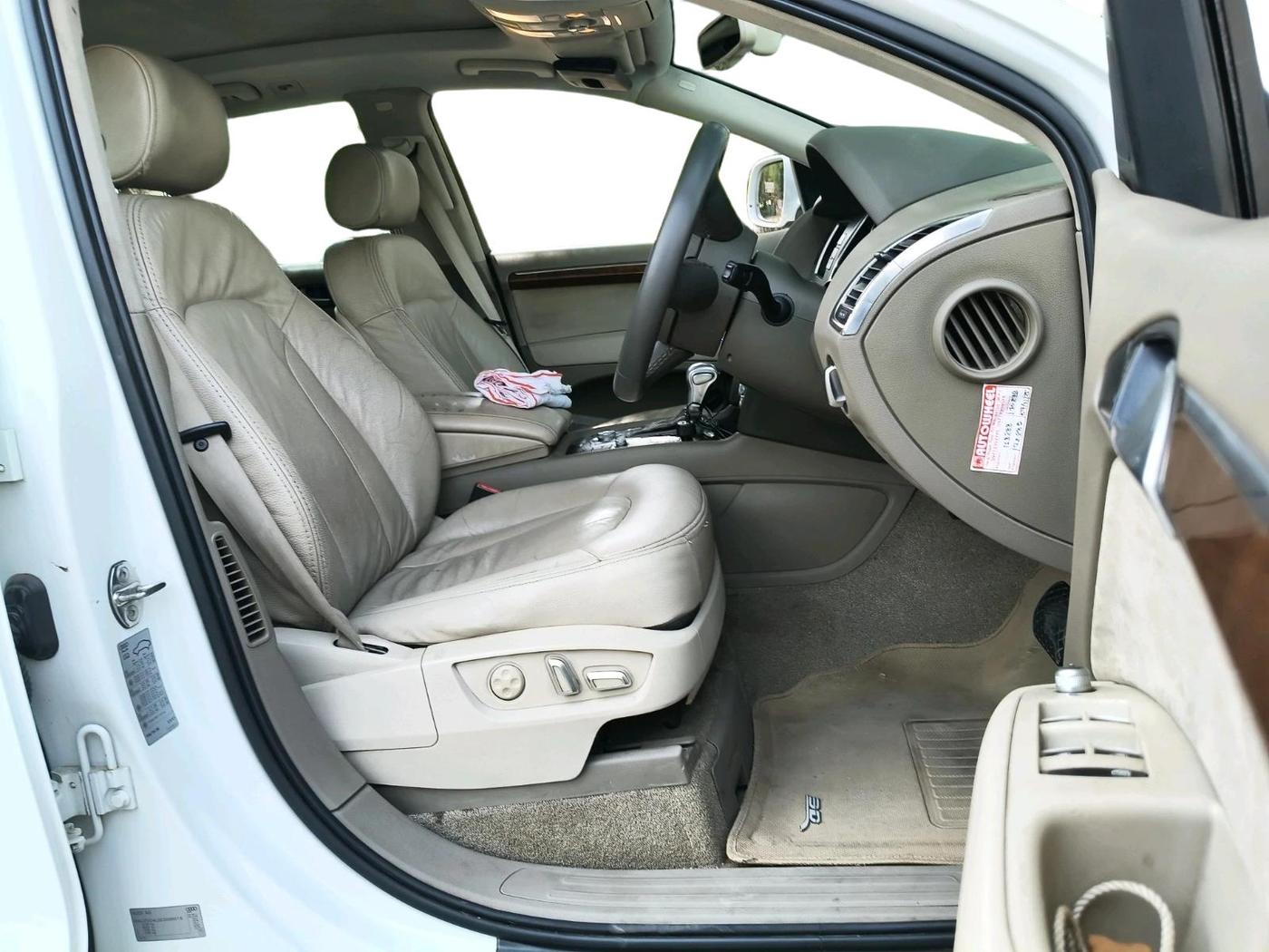 2013 Audi Q7 3.0 TDI QUATTRO, Diesel, Automatic, 1,74,000 km, interior