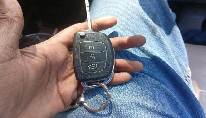 2013 Hyundai i20 MAGNA 1.2, Petrol, Manual, 1,00,849 km, interior