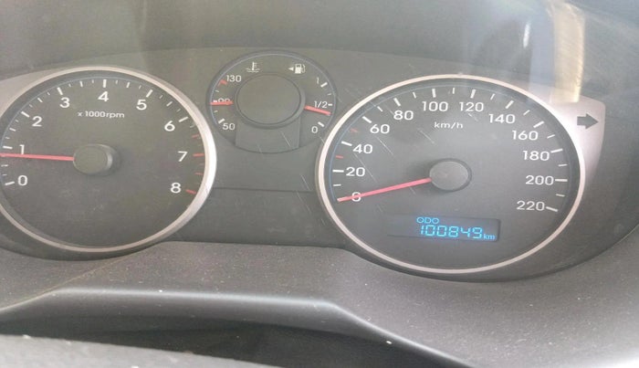 2013 Hyundai i20 MAGNA 1.2, Petrol, Manual, 1,00,849 km, interior