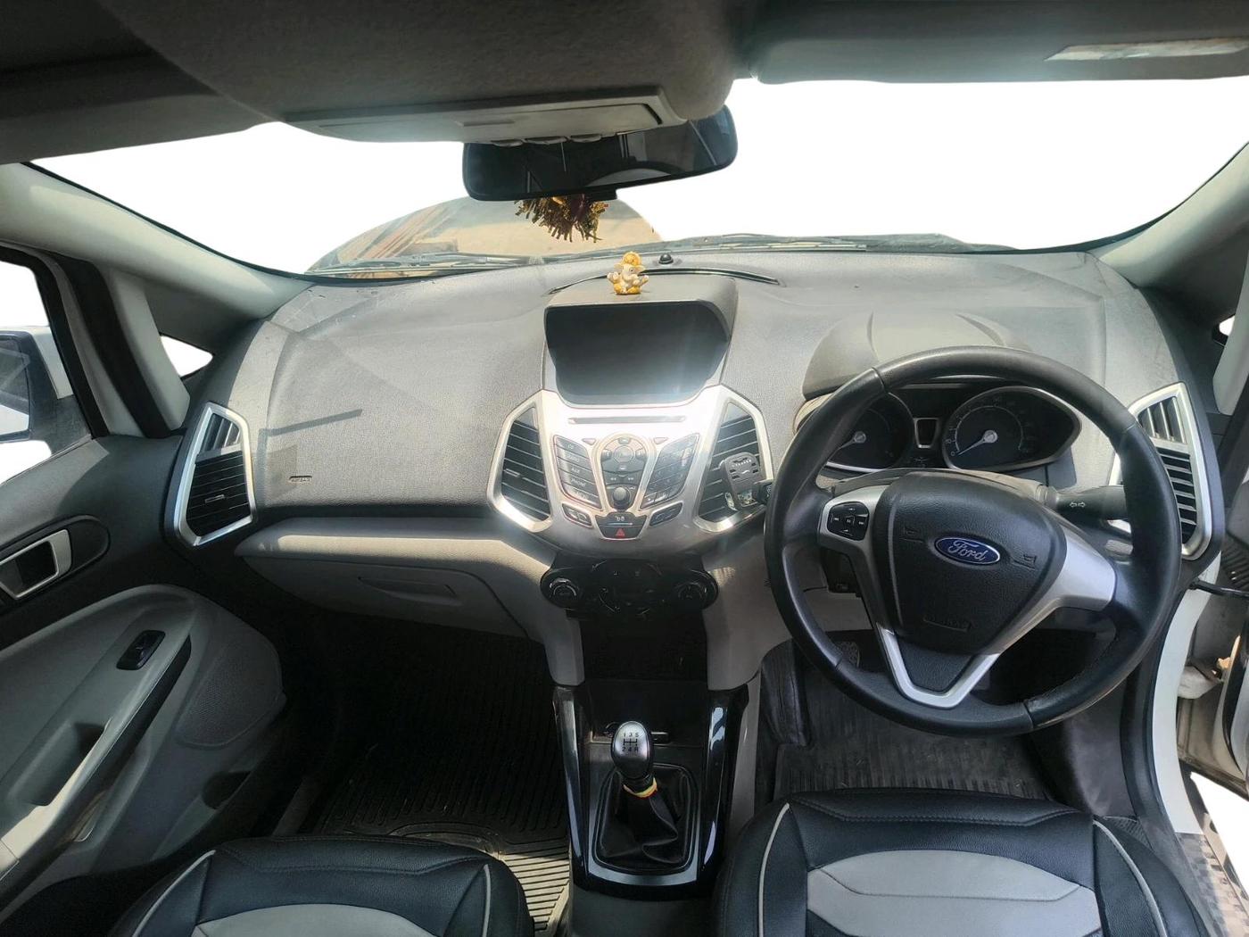 2017 Ford Ecosport TITANIUM 1.5L DIESEL, Diesel, Manual, 8,25,653 km, interior