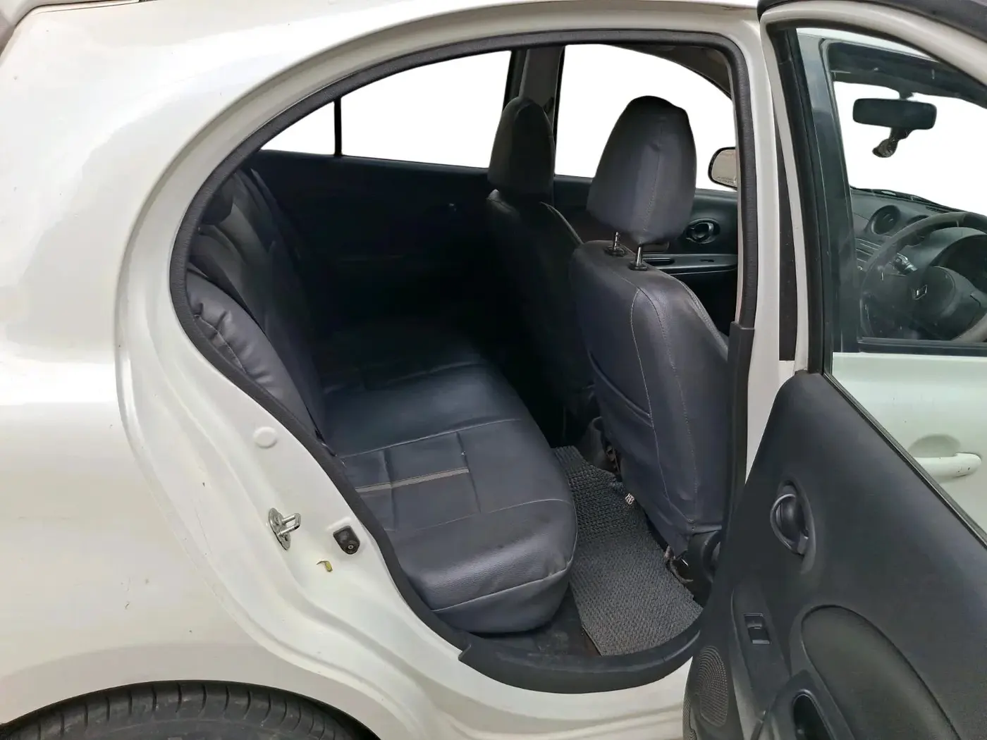 2012 Renault Pulse RXL DIESEL, Diesel, Manual, 47,517 km, interior