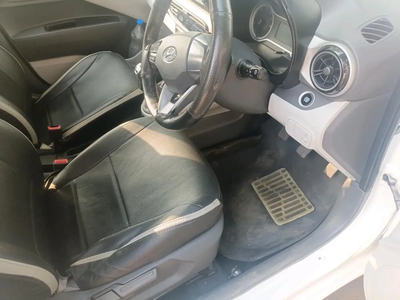 2019 Hyundai GRAND I10 NIOS ASTA 1.2 KAPPA VTVT, Petrol, Manual, 30,506 km, interior