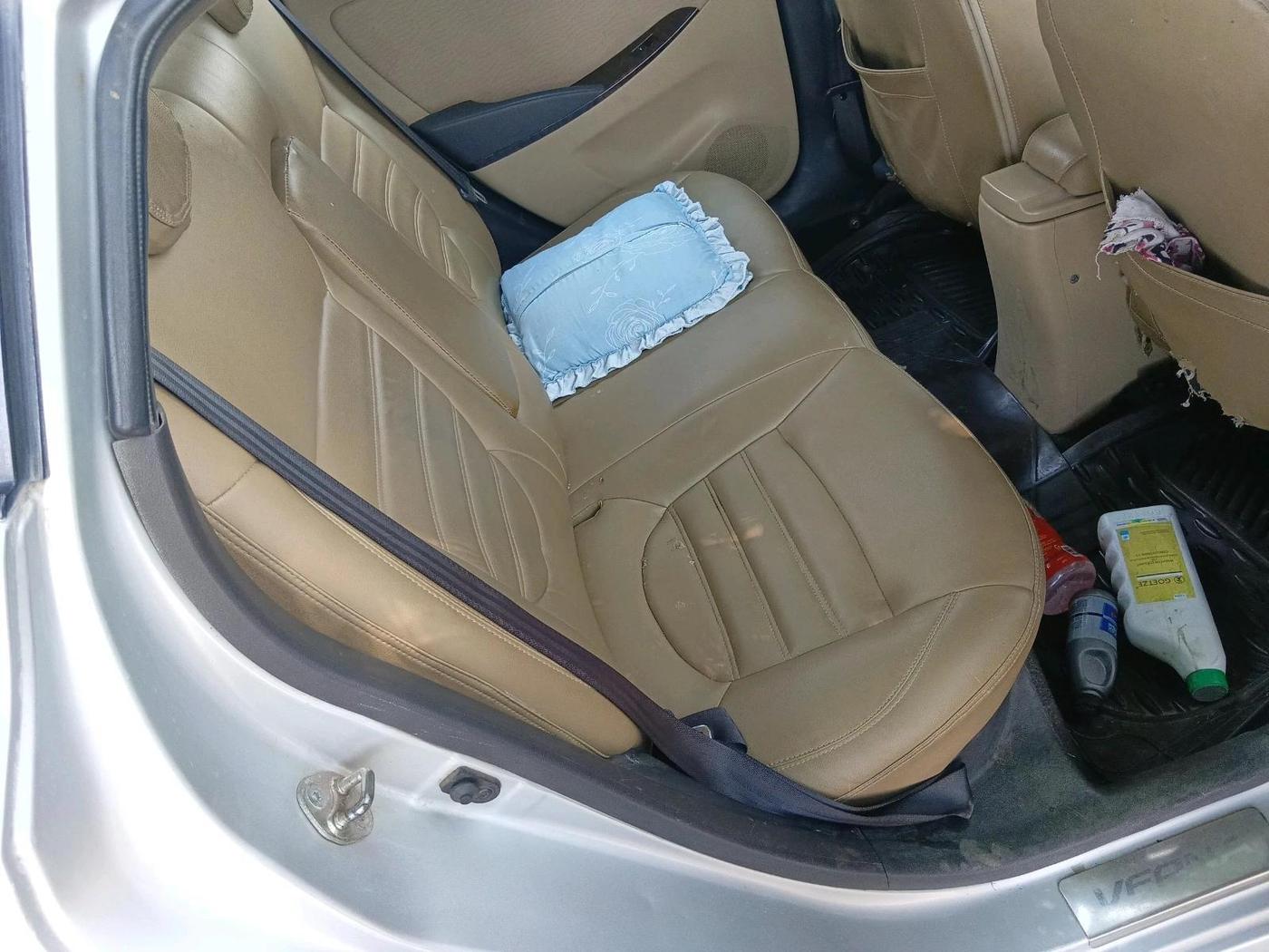 2014 Hyundai Verna FLUIDIC 1.6 CRDI SX, Diesel, Manual, 1,03,838 km, interior