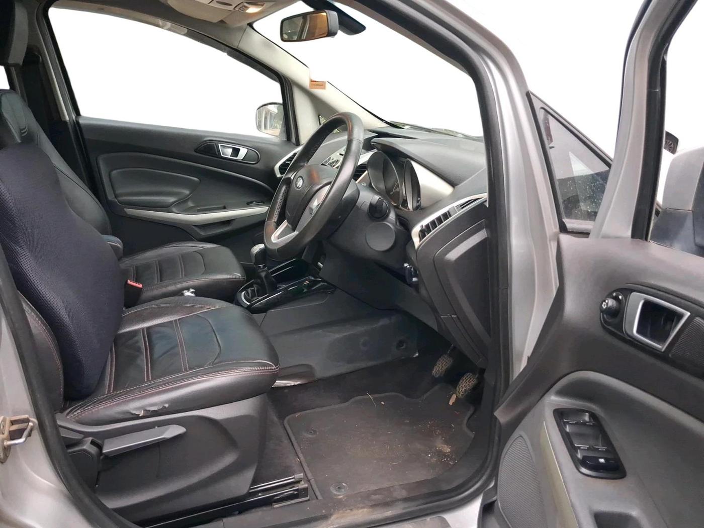 2016 Ford Ecosport TITANIUM+ 1.5L DIESEL, Diesel, Manual, 1,19,992 km, interior