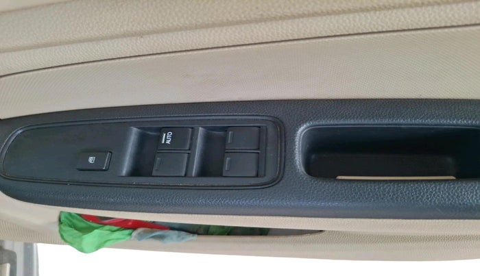 2022 Honda Amaze 1.2L I-VTEC E, Petrol, Manual, 27,113 km, interior
