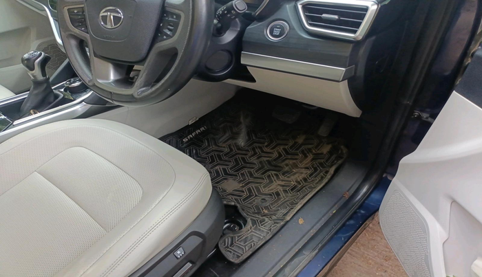 2022 Tata Safari XZA PLUS, Diesel, Automatic, 49,644 km, interior