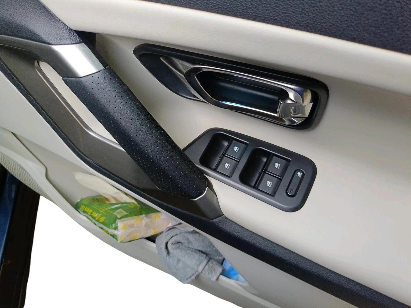 2022 Tata Safari XZA PLUS, Diesel, Automatic, 49,644 km, interior