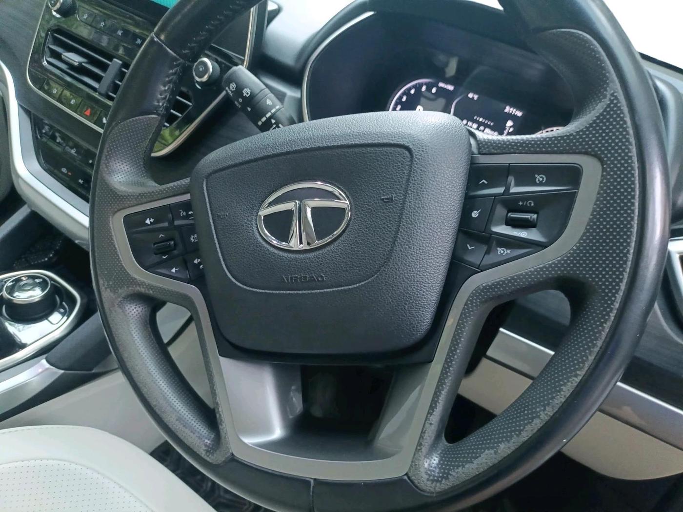 2022 Tata Safari XZA PLUS, Diesel, Automatic, 49,644 km, interior