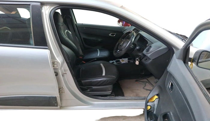 2019 Renault Kwid RXT 1.0 AMT, Petrol, Automatic, 63,637 km, interior