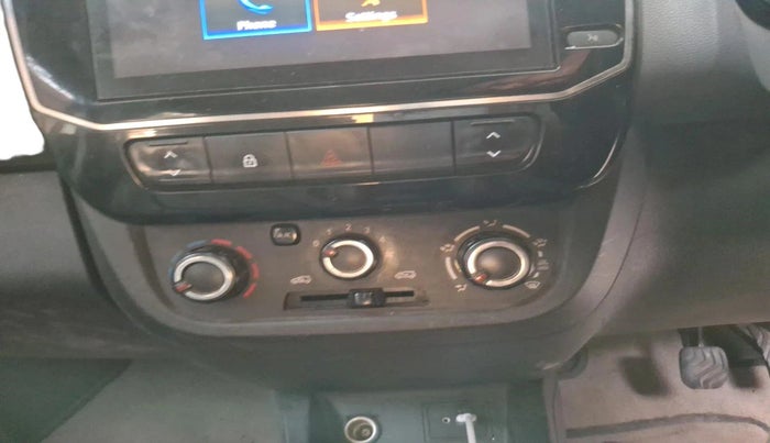 2019 Renault Kwid RXT 1.0 AMT, Petrol, Automatic, 63,637 km, interior