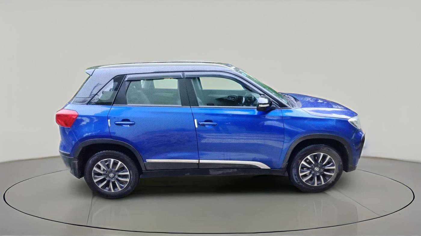 2021 Toyota URBAN CRUISER PREMIUM GRADE AT DUAL TONE, Petrol, Automatic, 64,184 km, exterior