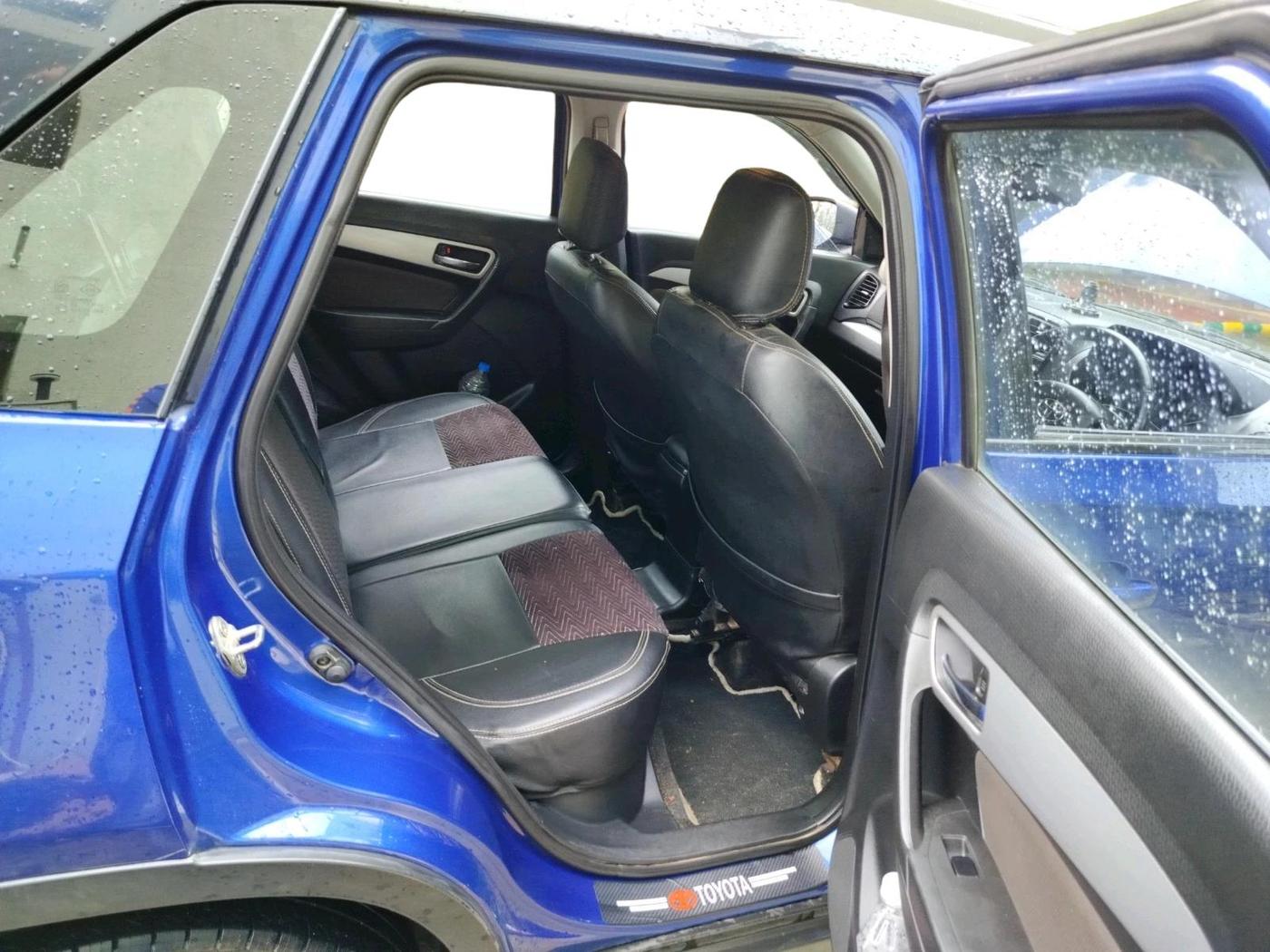 2021 Toyota URBAN CRUISER PREMIUM GRADE AT DUAL TONE, Petrol, Automatic, 64,184 km, interior
