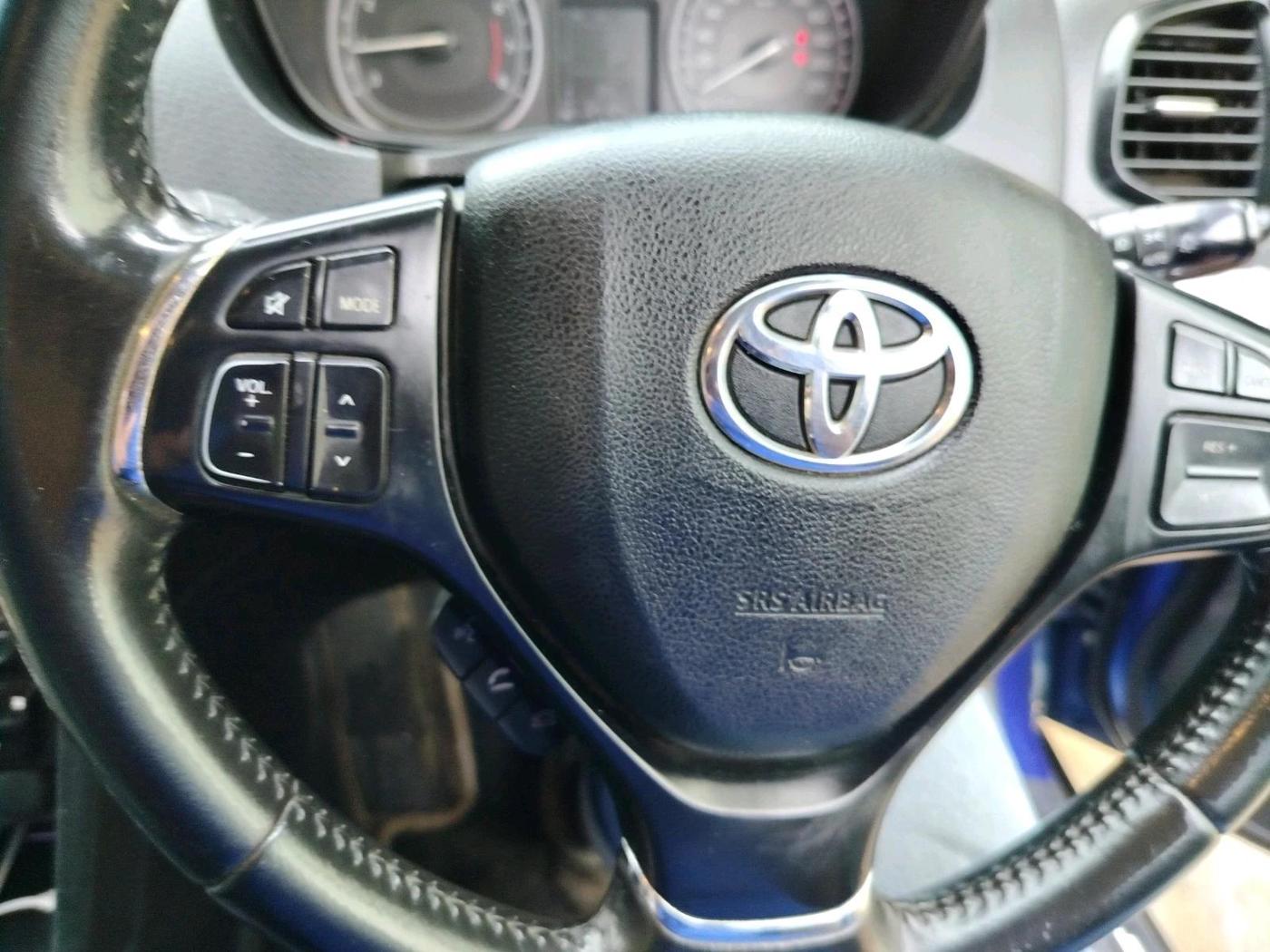 2021 Toyota URBAN CRUISER PREMIUM GRADE AT DUAL TONE, Petrol, Automatic, 64,184 km, interior