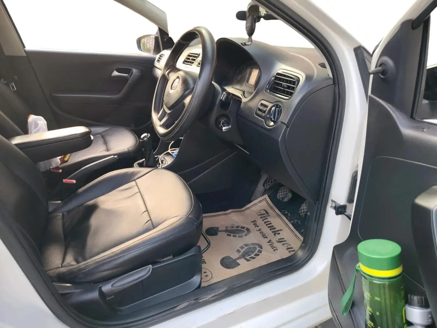 2019 Volkswagen Polo TRENDLINE 1.0L, CNG, Manual, 1,01,040 km, interior