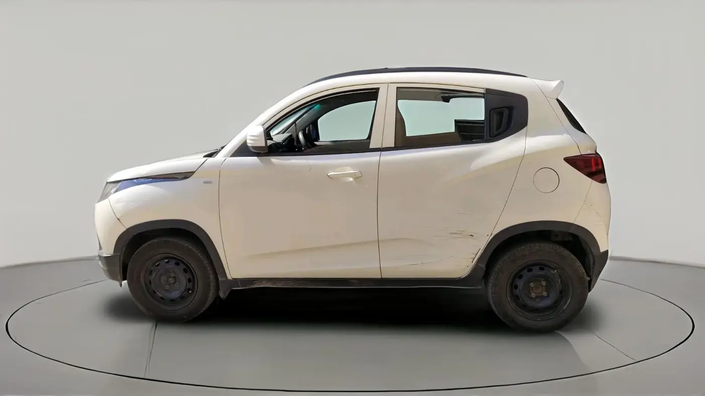 2016 Mahindra Kuv100 K4 6 STR, Petrol, Manual, 85,831 km, exterior