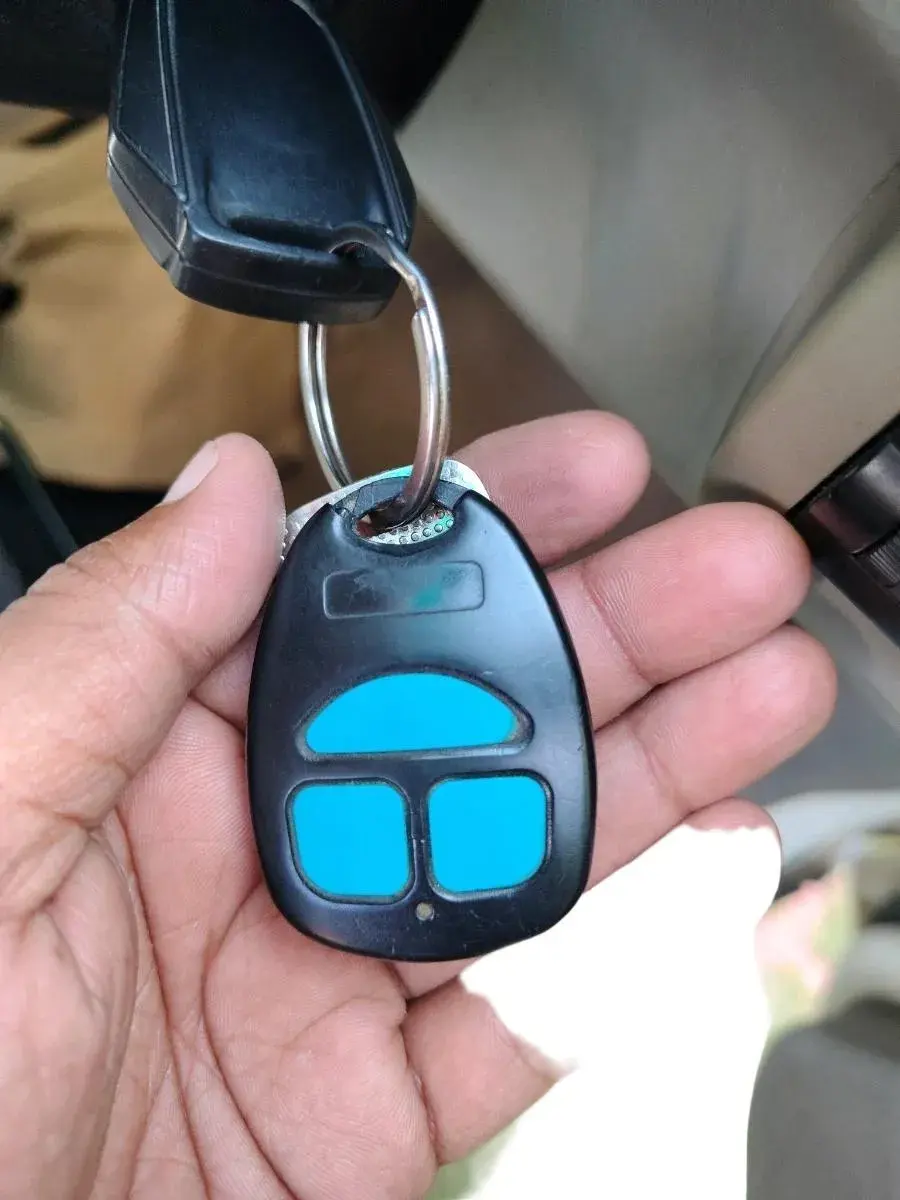 2016 Mahindra Kuv100 K4 6 STR, Petrol, Manual, 85,831 km, interior