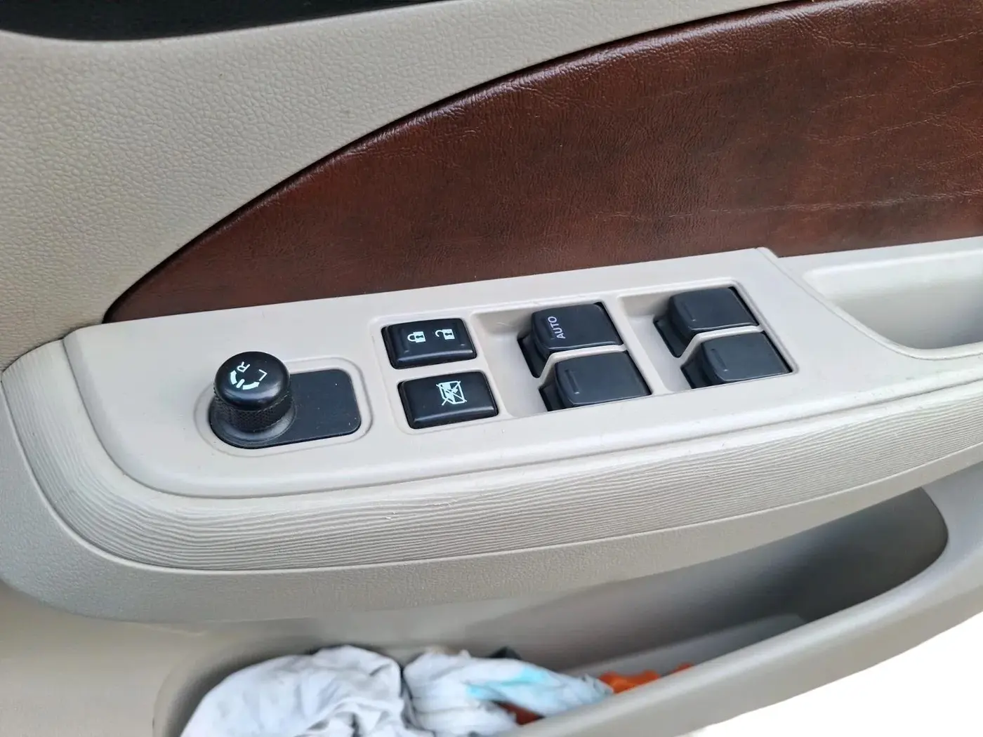 2017 Maruti Dzire VXI AMT, Petrol, Automatic, 65,096 km, interior