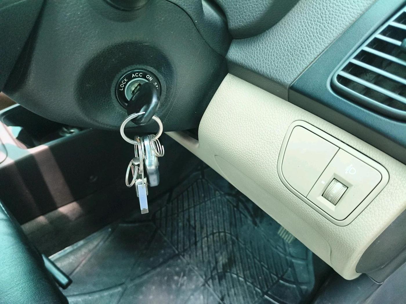 2017 Hyundai Eon MAGNA +, Petrol, Manual, 52,962 km, interior