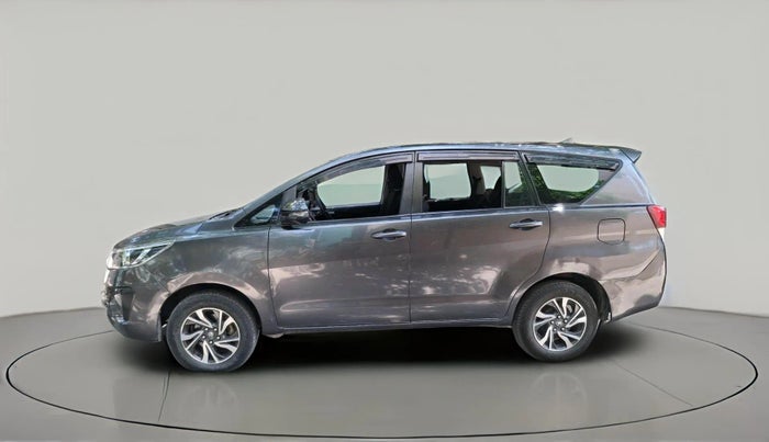 2022 Toyota Innova Crysta 2.4 GX 7 STR, Diesel, Manual, 45,042 km, exterior