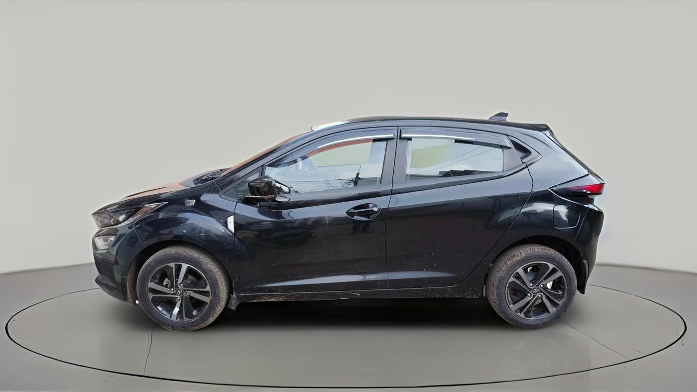 2024 Tata ALTROZ XZ Plus (S) Lux Dark Edition, Petrol, Manual, 16,360 km, exterior