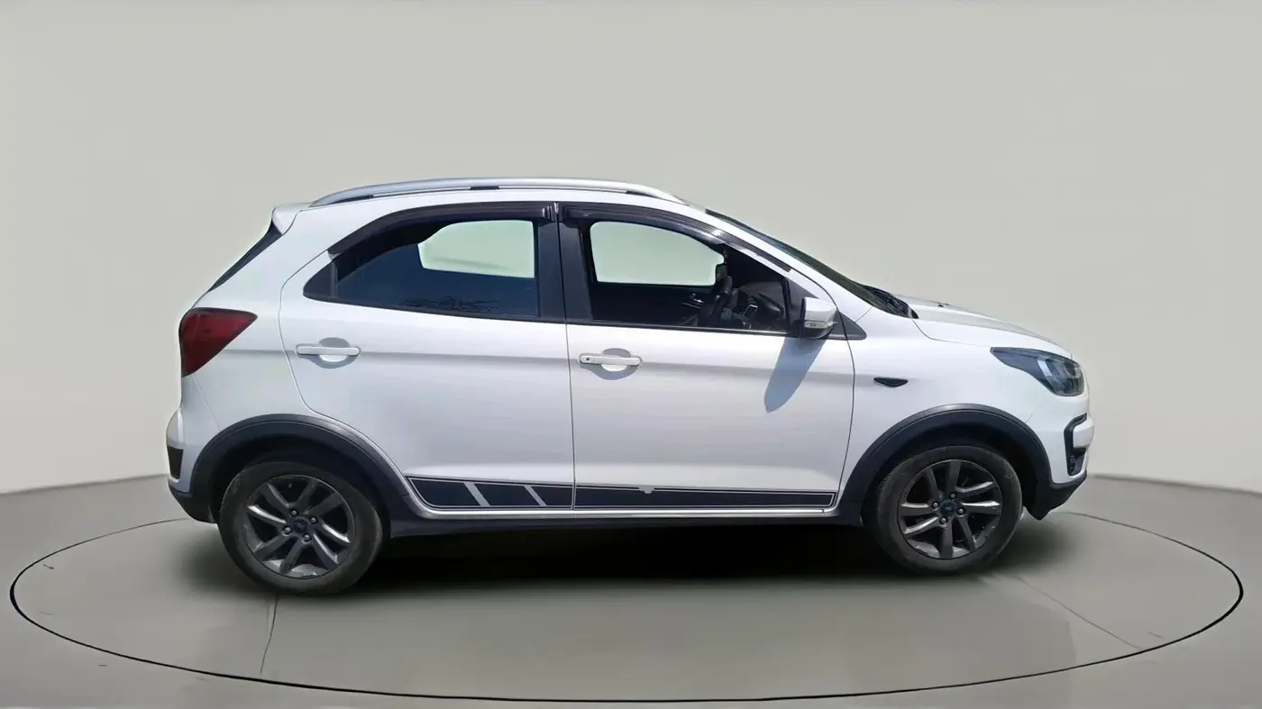 2018 Ford FREESTYLE TITANIUM 1.5 DIESEL, Diesel, Manual, 2,28,291 km, exterior