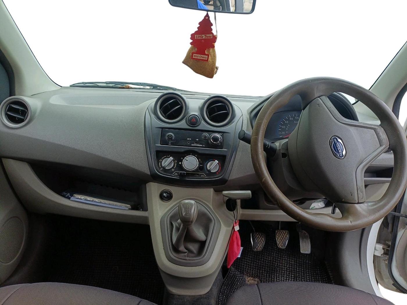 2014 Datsun Go T, Petrol, Manual, 1,39,080 km, interior