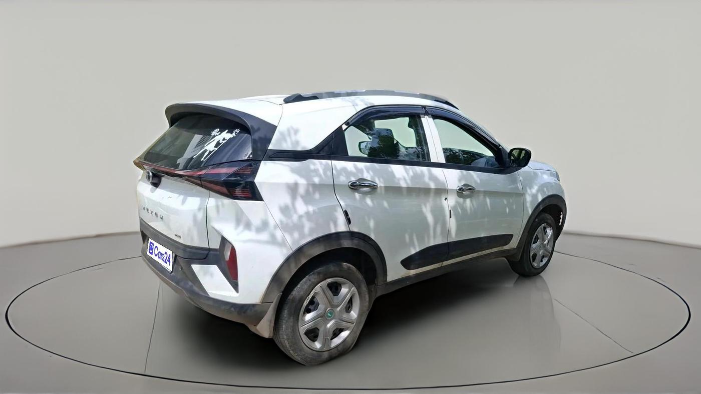 2025 Tata NEXON Smart Plus 1.2 iCNG, CNG, Manual, 34,354 km, exterior