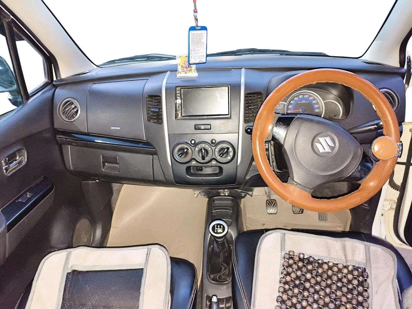 2015 Maruti Wagon R 1.0 LXI, CNG, Manual, 76,444 km, interior