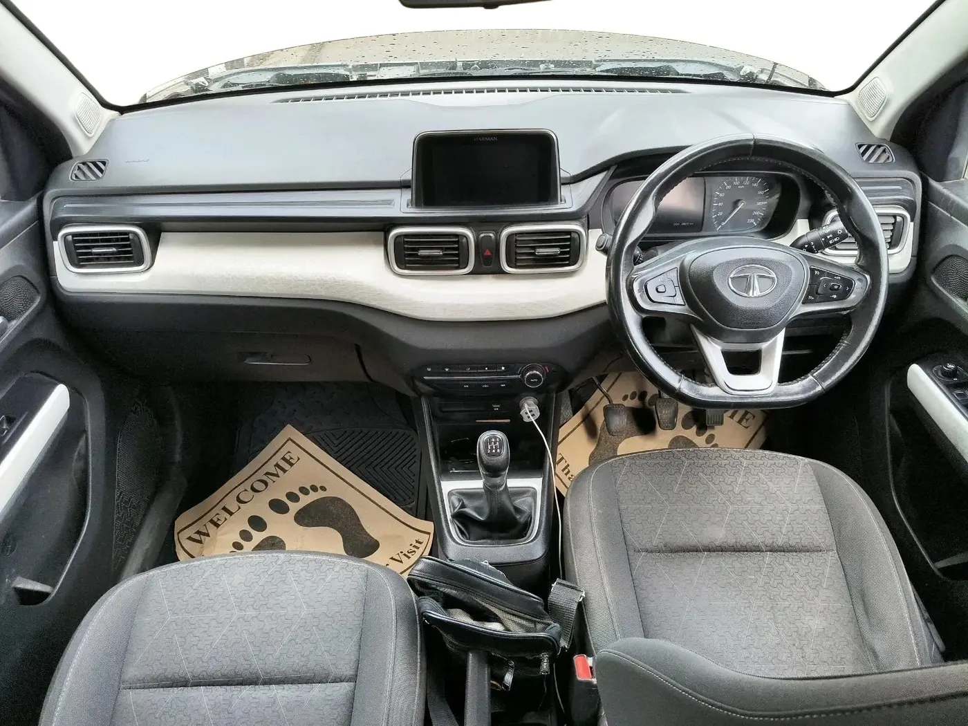 2021 Tata PUNCH CREATIVE  MT, Petrol, Manual, 39,613 km, interior